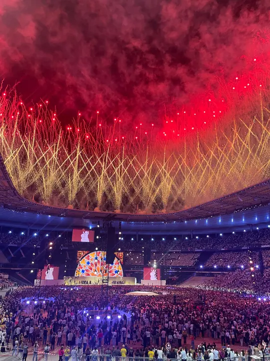 Le feu d’artifice final au-dessus du Stade de France